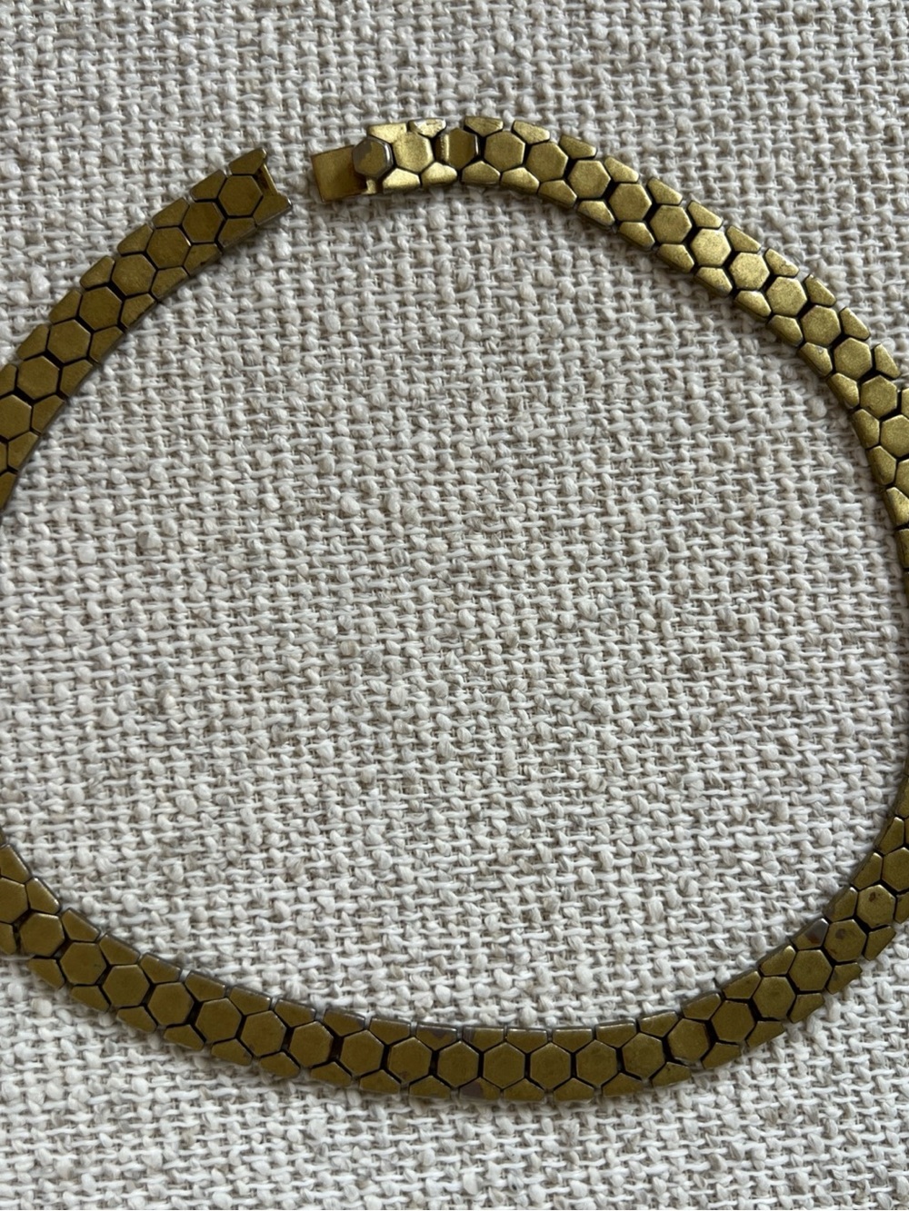 Crown Trifari Gold Tone 1940s Hexagon Link Choker Necklace - Women